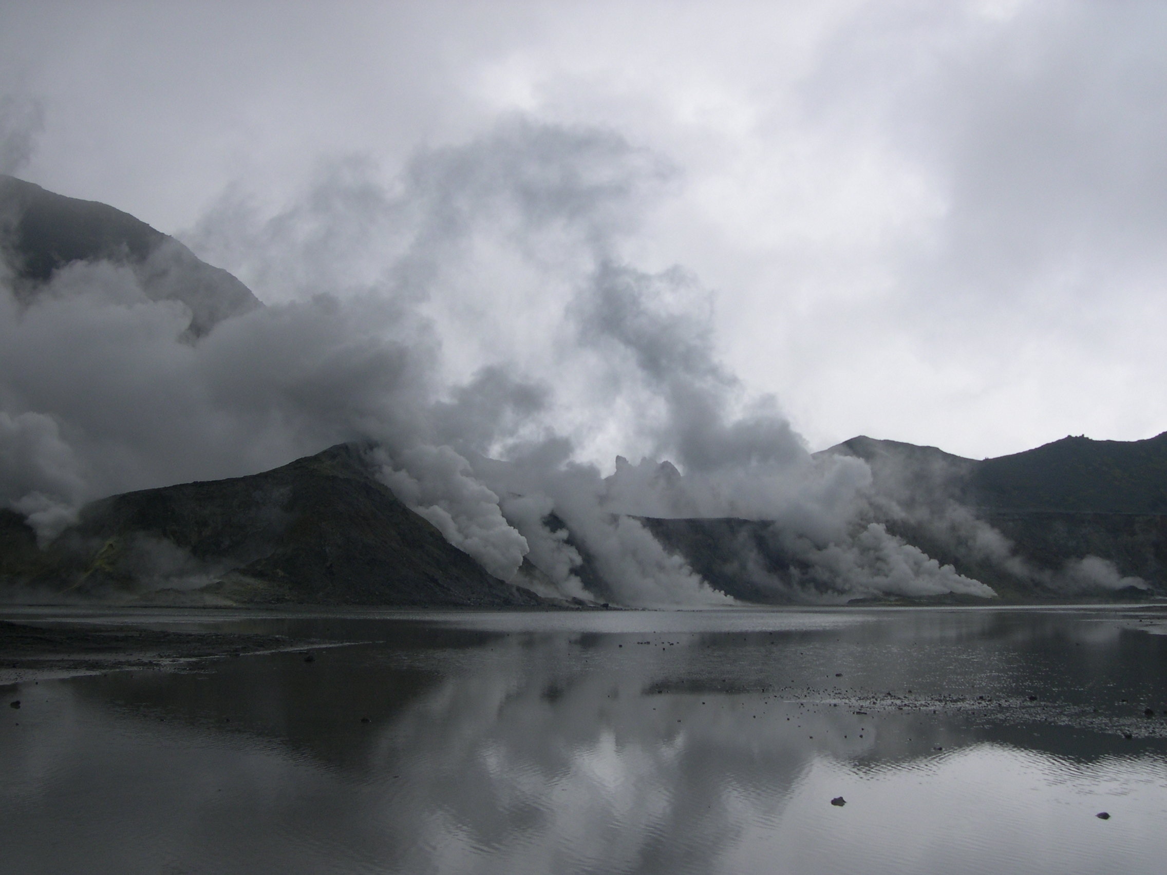 Choragraphies 1 – Gunung Kaba (Sumatra), un champ d’expérimentation pour les spéculations métaphysiques ?