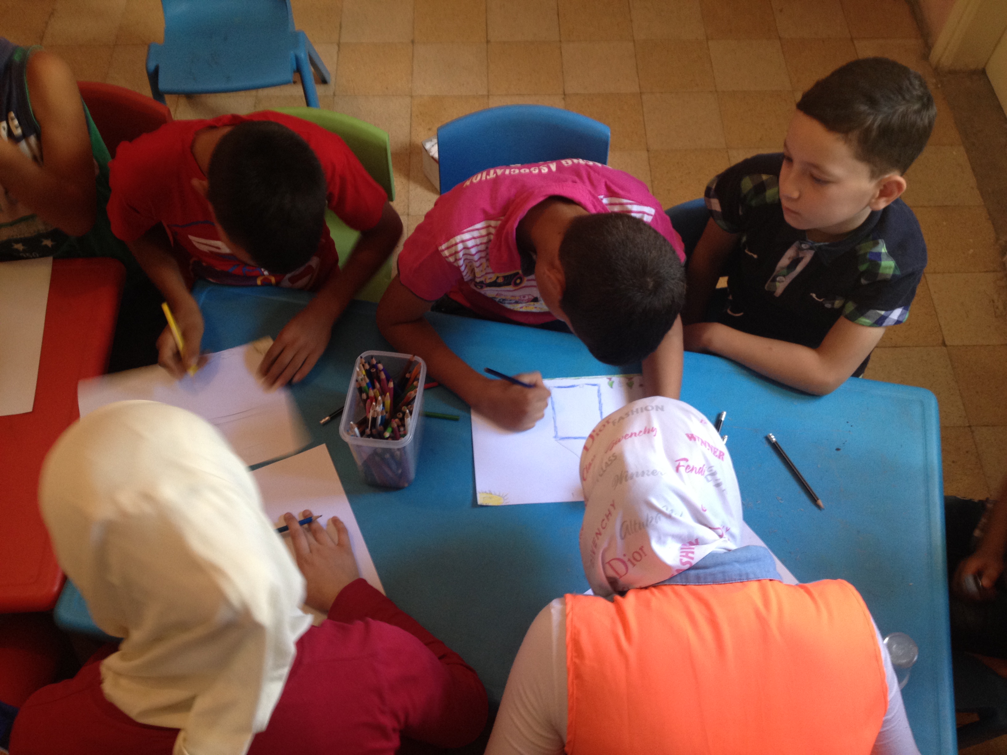 Des crayons contre les bombes