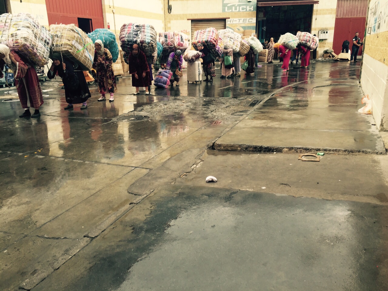 Porteadoras, le poids de l’injustice sur les épaules